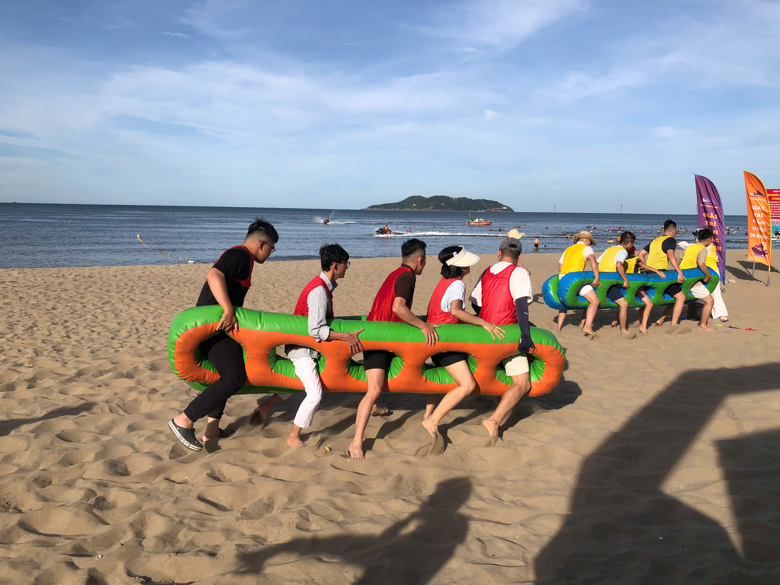 QTIC team activity at Cua Lo — photo 7