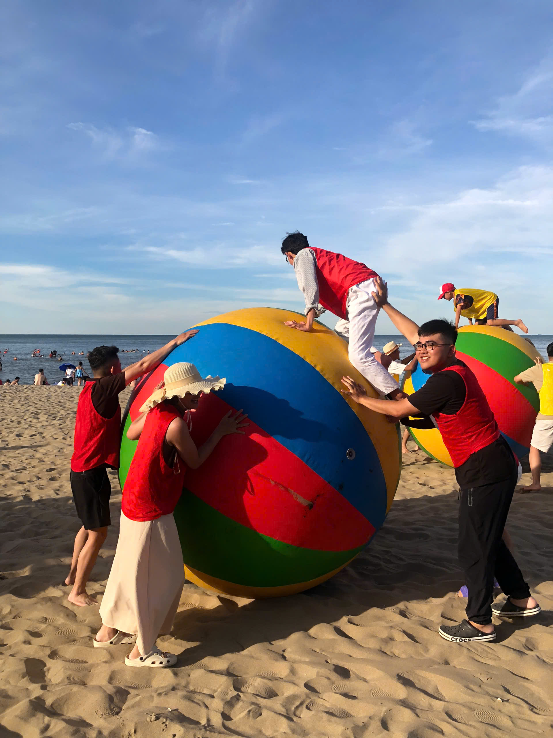 QTIC team activity at Cua Lo — photo 14